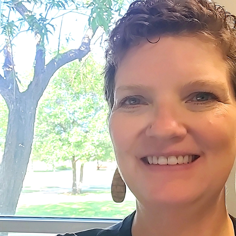 Meet your Posher, Queen